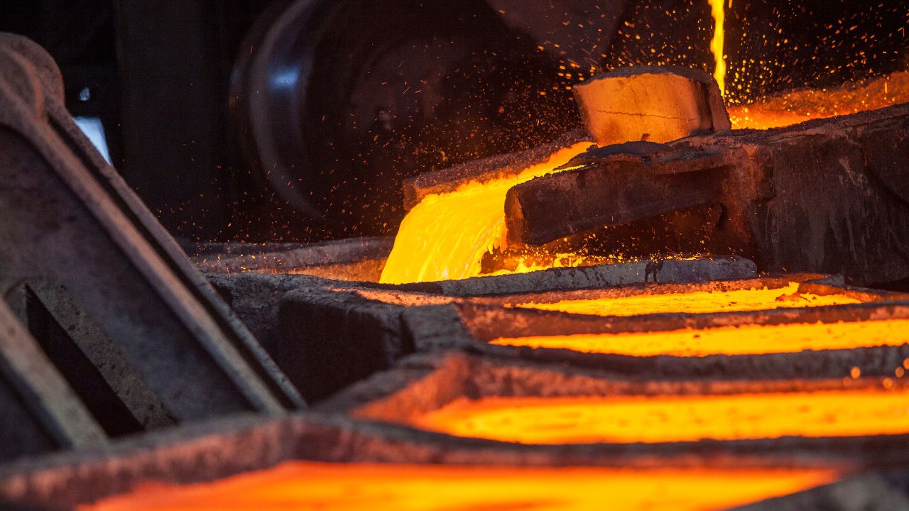 Themes in The Crucible Analyzing Arthur Miller's Play